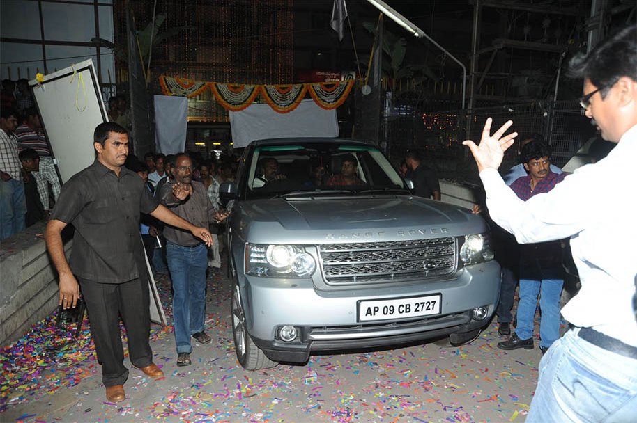 Yevadu-Trailer-Launch-at-Sandhya-70MM
